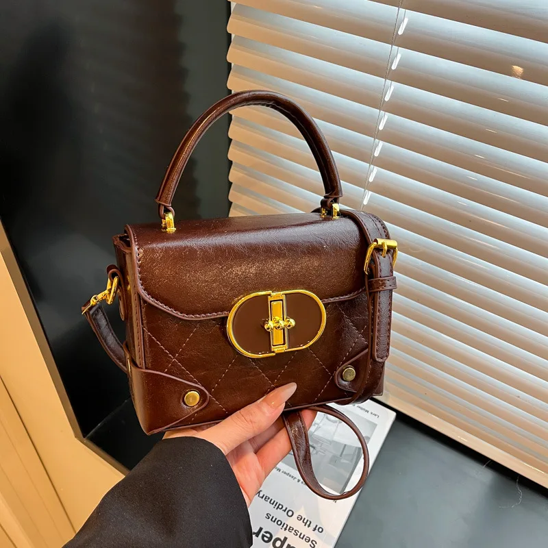 2025 Fall Winter Patchwork Box Bag, Niche Shoulder Purse for Women, Retro Square Tote, Textured Crossbody Bag, Day-to-Night
2025 Fall Winter Patchwork Box Bag, Niche Shoulder Purse for Women, Retro Square Tote, Textured Crossbody Bag, Day-to-Night