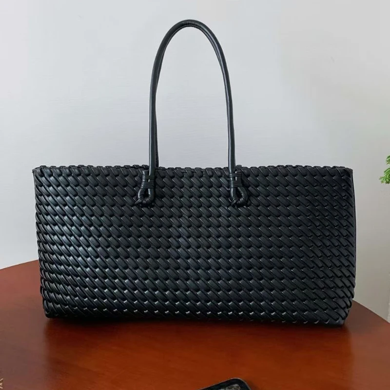 Large Capacity Weave Tote Bags For Women Luxury Designer Handbag Purse 2025 New In Fashion Simple Commuting Underarm Shoulder
Large Capacity Weave Tote Bags For Women Luxury Designer Handbag Purse 2025 New In Fashion Simple Commuting Underarm Shoulder