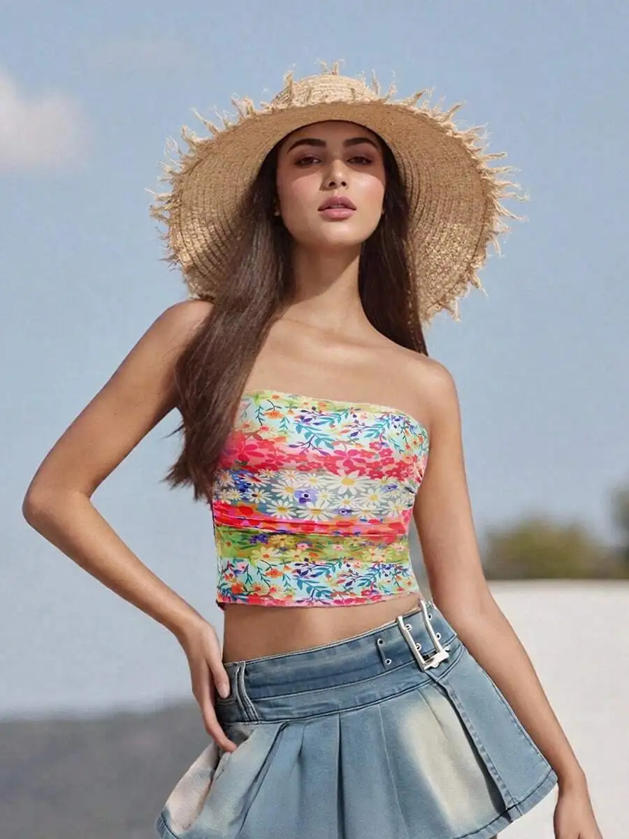 Women Floral Print Strapless Tube Top Crop Top Summer Boho Sleeveless Bandeau Beach Vacation Outfit
Women Floral Print Strapless Tube Top Crop Top Summer Boho Sleeveless Bandeau Beach Vacation Outfit
