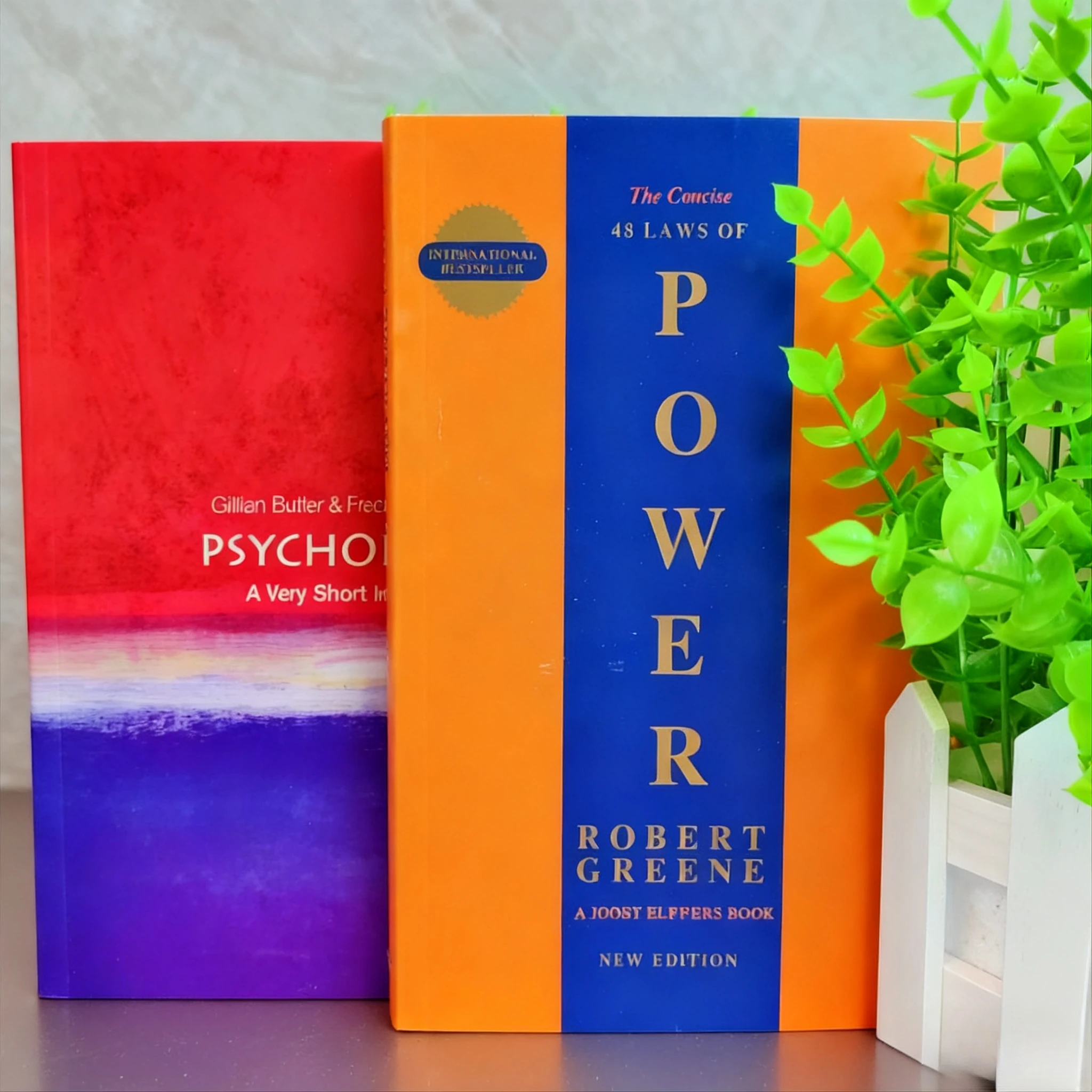 《The Concise 48 Laws Of Power》+《Psychology A Very Short Introduction》The core law of power game To the discipline of psychology
《The Concise 48 Laws Of Power》+《Psychology A Very Short Introduction》The core law of power game To the discipline of psychology