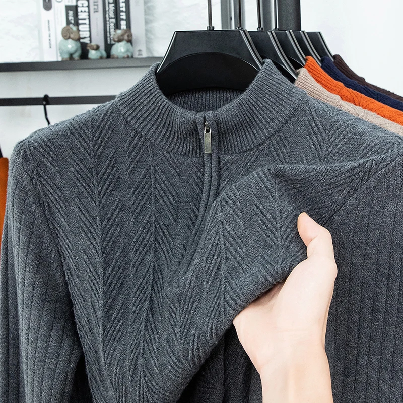 Мужской утолщенный вязаный свитер с высоким воротником и полумолнией, пуловер с длинным рукавом и рисунком «елочка», осень-зима, теплая модная мужская одежда
Мужской утолщенный вязаный свитер с высоким воротником и полумолнией, пуловер с длинным рукавом и рисунком «елочка», осень-зима, теплая модная мужская одежда