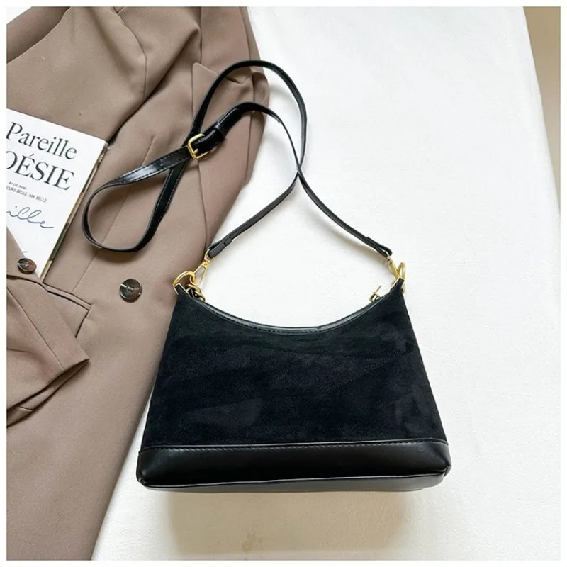 Premium Women's Tote Bag Crossbody Handbag With Genuine Leather Designed By Famous Designer Luxury Brand
Premium Women's Tote Bag Crossbody Handbag With Genuine Leather Designed By Famous Designer Luxury Brand