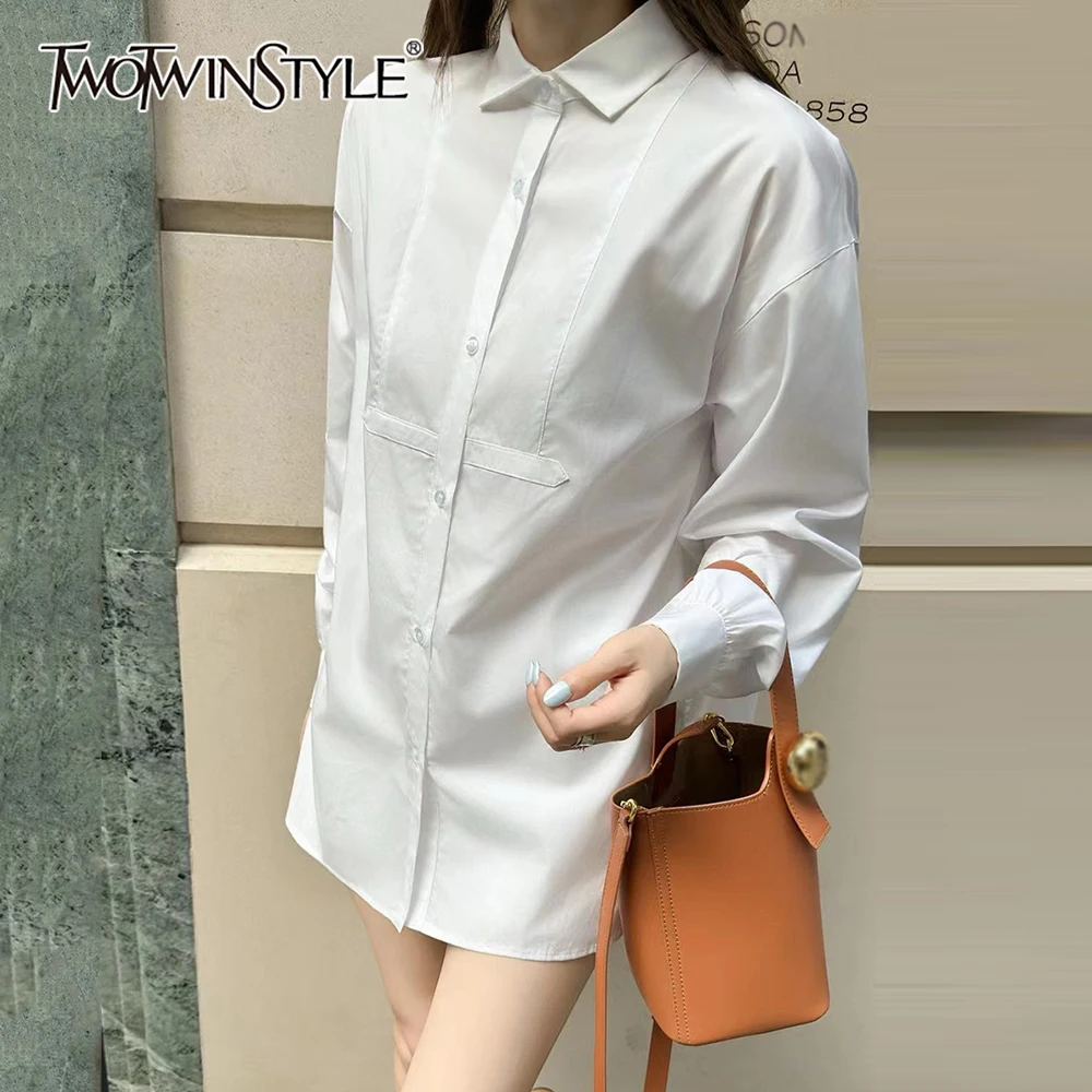 TWOTWINSTYLE Solid Spliced Single Breasted Chic Shirt Female Lapel Long Sleeve Loose Normcore Women's Shirts Autumn Fashion New
TWOTWINSTYLE Solid Spliced Single Breasted Chic Shirt Female Lapel Long Sleeve Loose Normcore Women's Shirts Autumn Fashion New