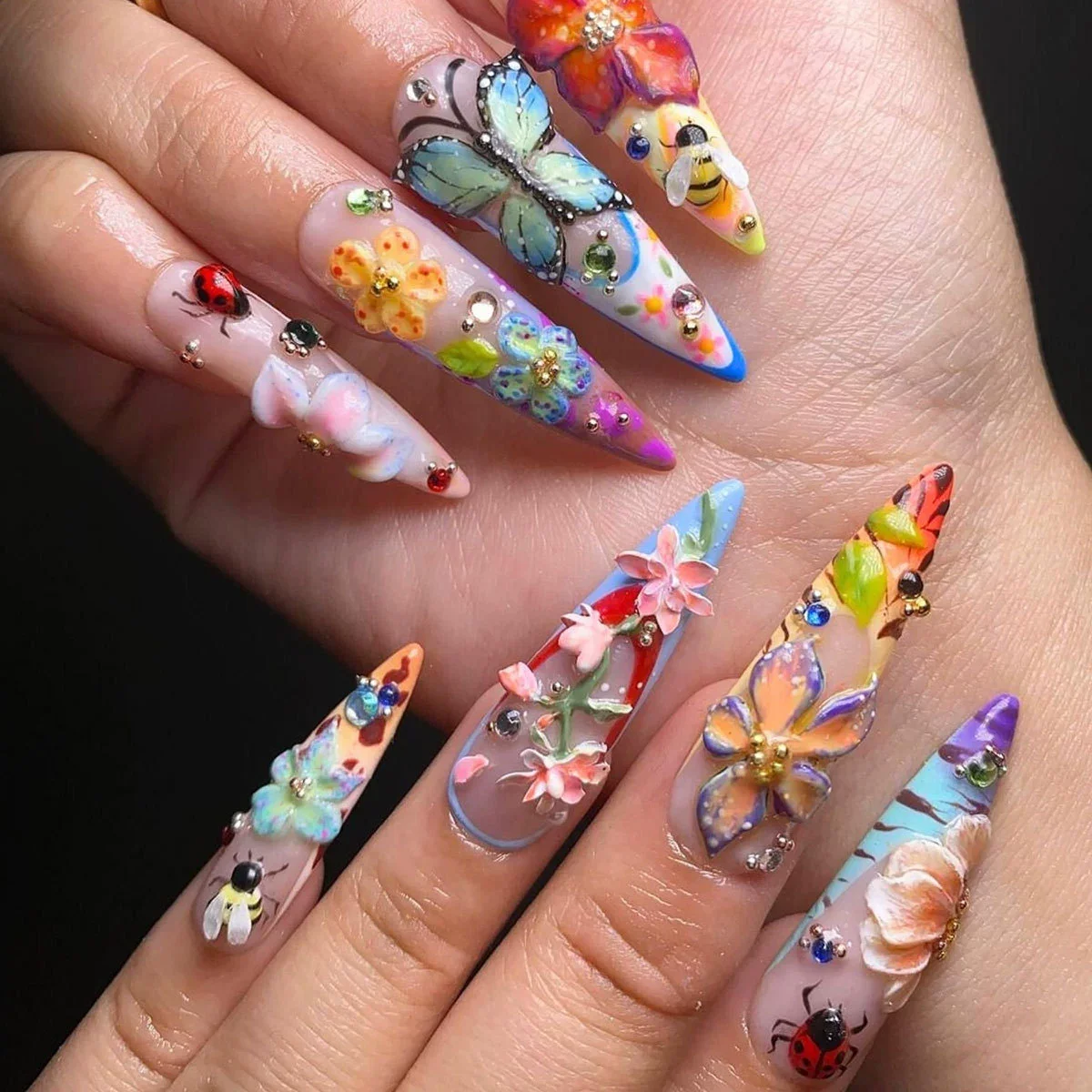 24Pcs Colorful Insects Bees Florals Cute Mid-length Almond Nails Butterfly French Fresh Fake Nails Wearable Finished Nails Set
24Pcs Colorful Insects Bees Florals Cute Mid-length Almond Nails Butterfly French Fresh Fake Nails Wearable Finished Nails Set