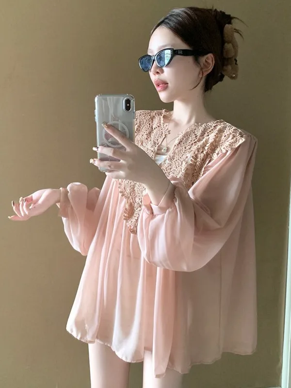 Elegant Embroidered Lace Shirt Pure Color Base Tank Top Women's Fashion Two-Piece Set Autumn New Style French Style Standard Fit
Elegant Embroidered Lace Shirt Pure Color Base Tank Top Women's Fashion Two-Piece Set Autumn New Style French Style Standard Fit