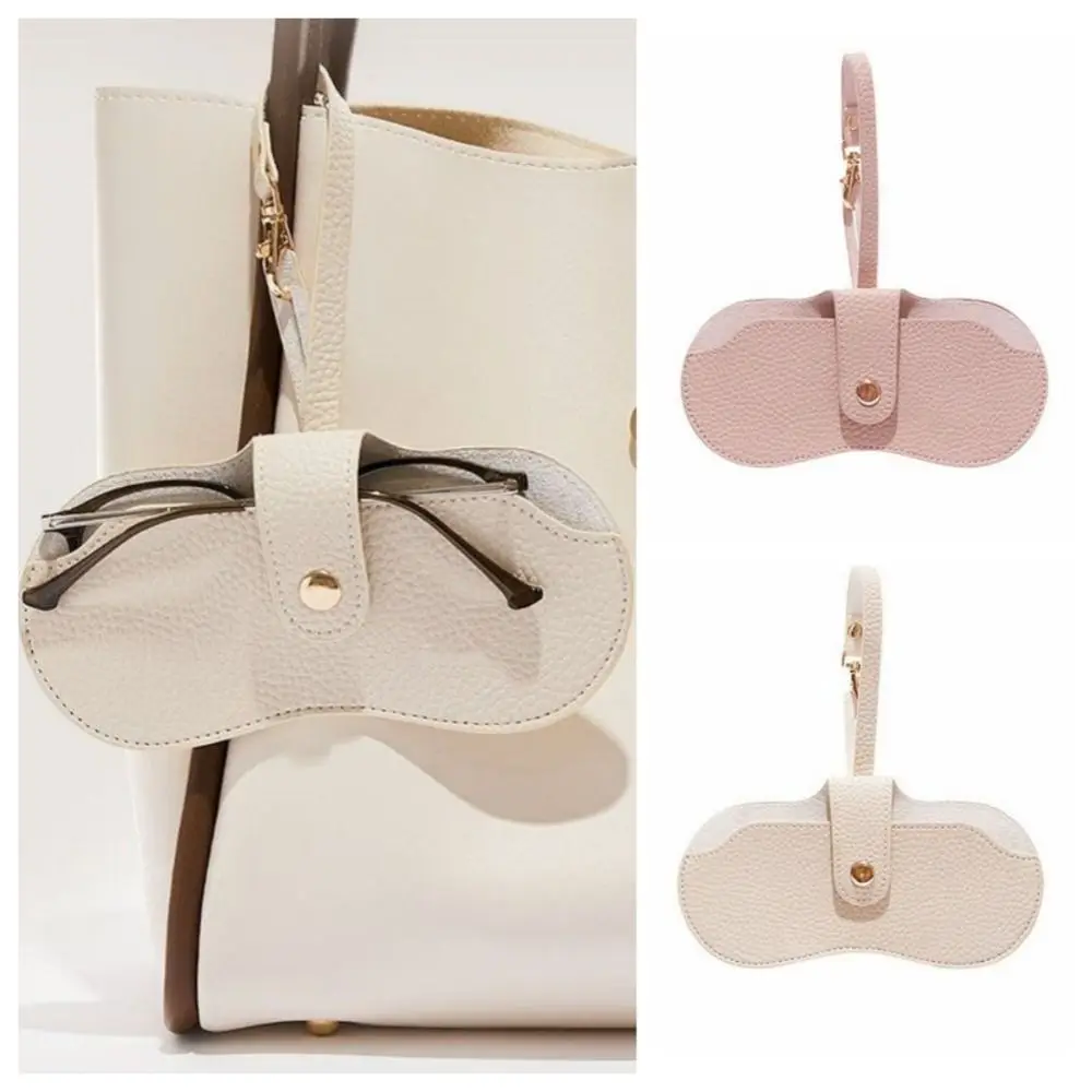 Eyewear Protector Case PU Leather Glasses Bag Sunglasses Pouch with Hanging Buckle Sunglasses Eyeglass Bag Korean Style Pendant
Eyewear Protector Case PU Leather Glasses Bag Sunglasses Pouch with Hanging Buckle Sunglasses Eyeglass Bag Korean Style Pendant