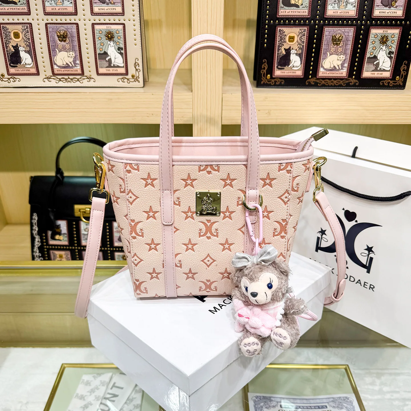 Fashionable Trendy Design Letter Logo Tote Bag For Women Elegant Leather Classic Paris Fashion Unique
Fashionable Trendy Design Letter Logo Tote Bag For Women Elegant Leather Classic Paris Fashion Unique
