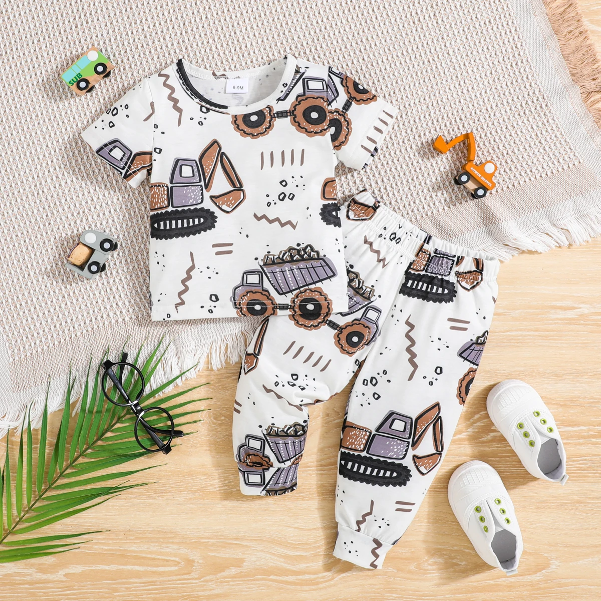 Комплект из 2 предметов для мальчиков: футболка с коротким рукавом и принтом «Механическая землеройная машина» + брюки, для мальчиков 6-24 месяцев, летний повседневный комплект
Комплект из 2 предметов для мальчиков: футболка с коротким рукавом и принтом «Механическая землеройная машина» + брюки, для мальчиков 6-24 месяцев, летний повседневный комплект