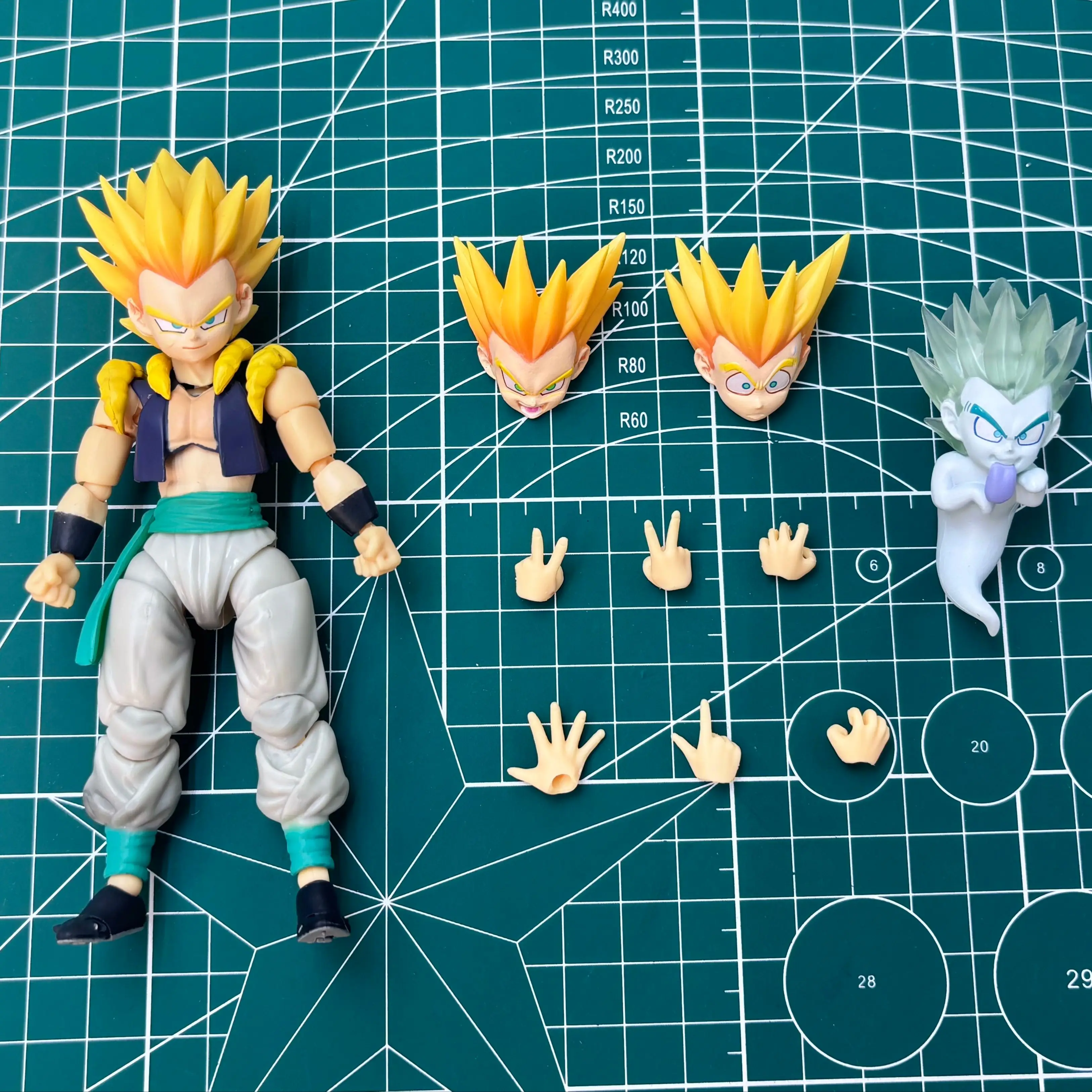 Bandai SHF Dragon Ball Gotenks Action Figure Collectible Toy Gift Ornament
Bandai SHF Dragon Ball Gotenks Action Figure Collectible Toy Gift Ornament