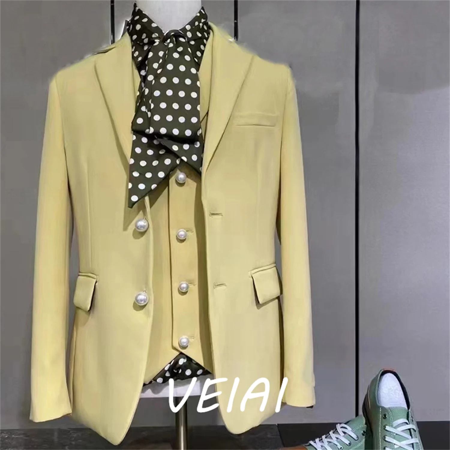 CustomizedBlack Men's Business Suits One Breasted Bridegroom Formal Party Men Suits 3 Pieces(Jacket+Pant+Vest)traje novio
CustomizedBlack Men's Business Suits One Breasted Bridegroom Formal Party Men Suits 3 Pieces(Jacket+Pant+Vest)traje novio