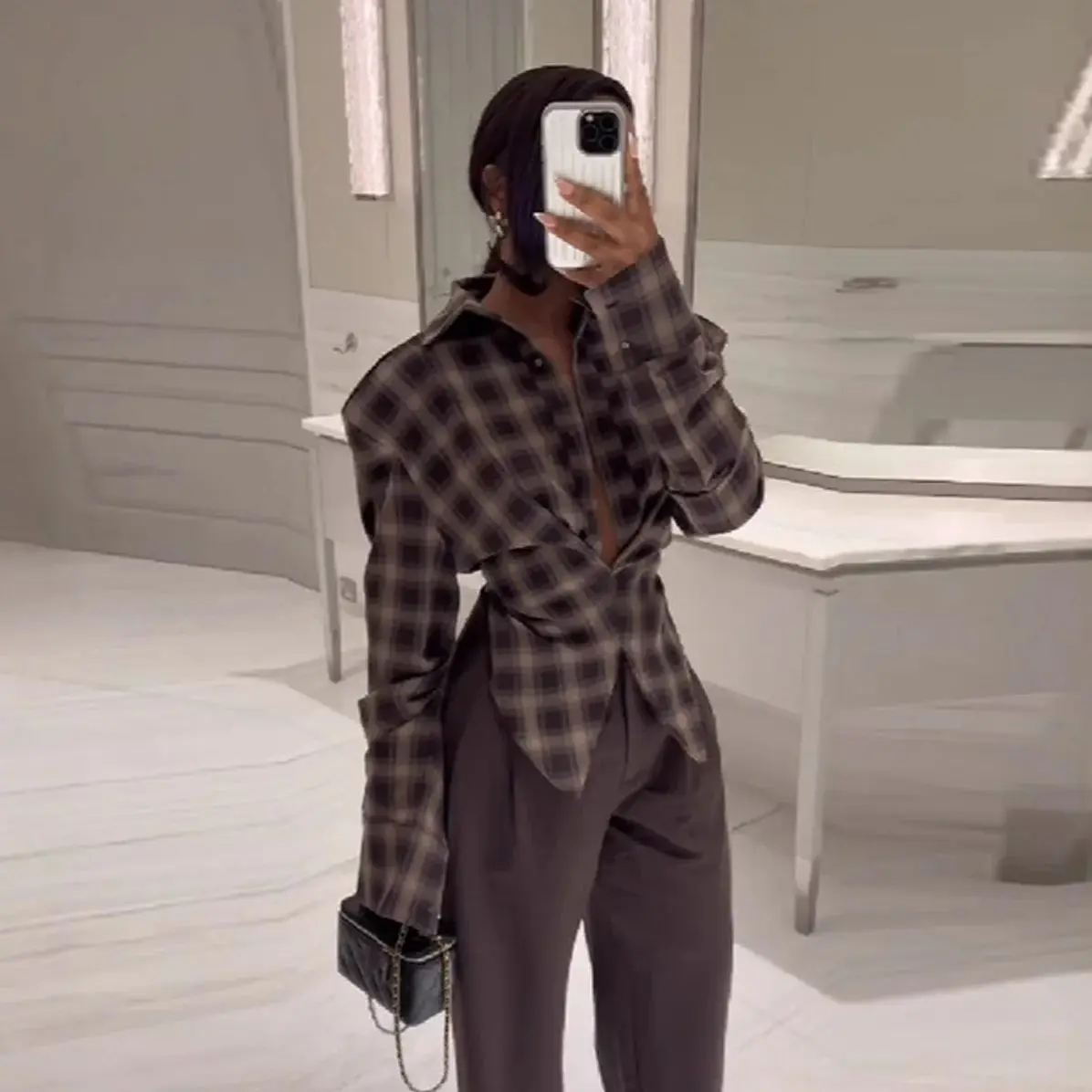 Chic Sexy Plaid Long Sleeved Shirt Designers Flattering Stylish Casual Female Autumn Tops Trendy Fashionable Women's Streetwear
Chic Sexy Plaid Long Sleeved Shirt Designers Flattering Stylish Casual Female Autumn Tops Trendy Fashionable Women's Streetwear