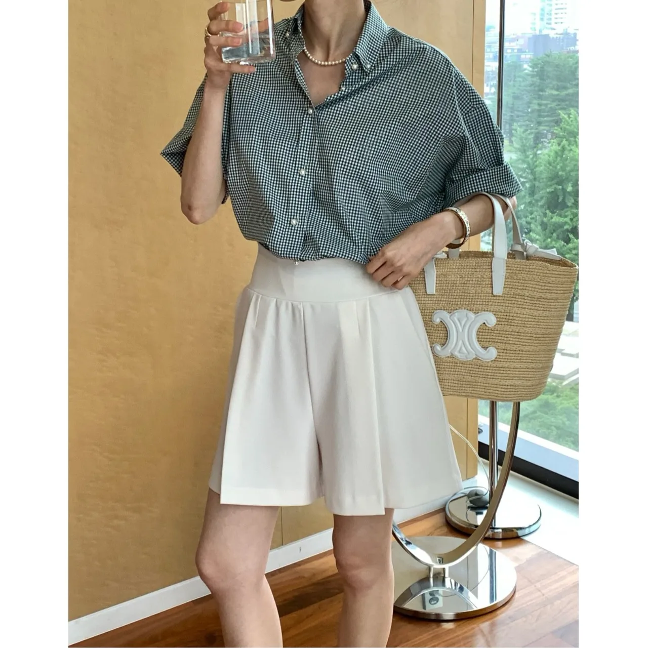 Blue Summer New Loose Women's Short Sleeve Shirt Pearl Button Plaid Shirt Korean Style Regular Fit Casual Wear for All Seasons
Blue Summer New Loose Women's Short Sleeve Shirt Pearl Button Plaid Shirt Korean Style Regular Fit Casual Wear for All Seasons