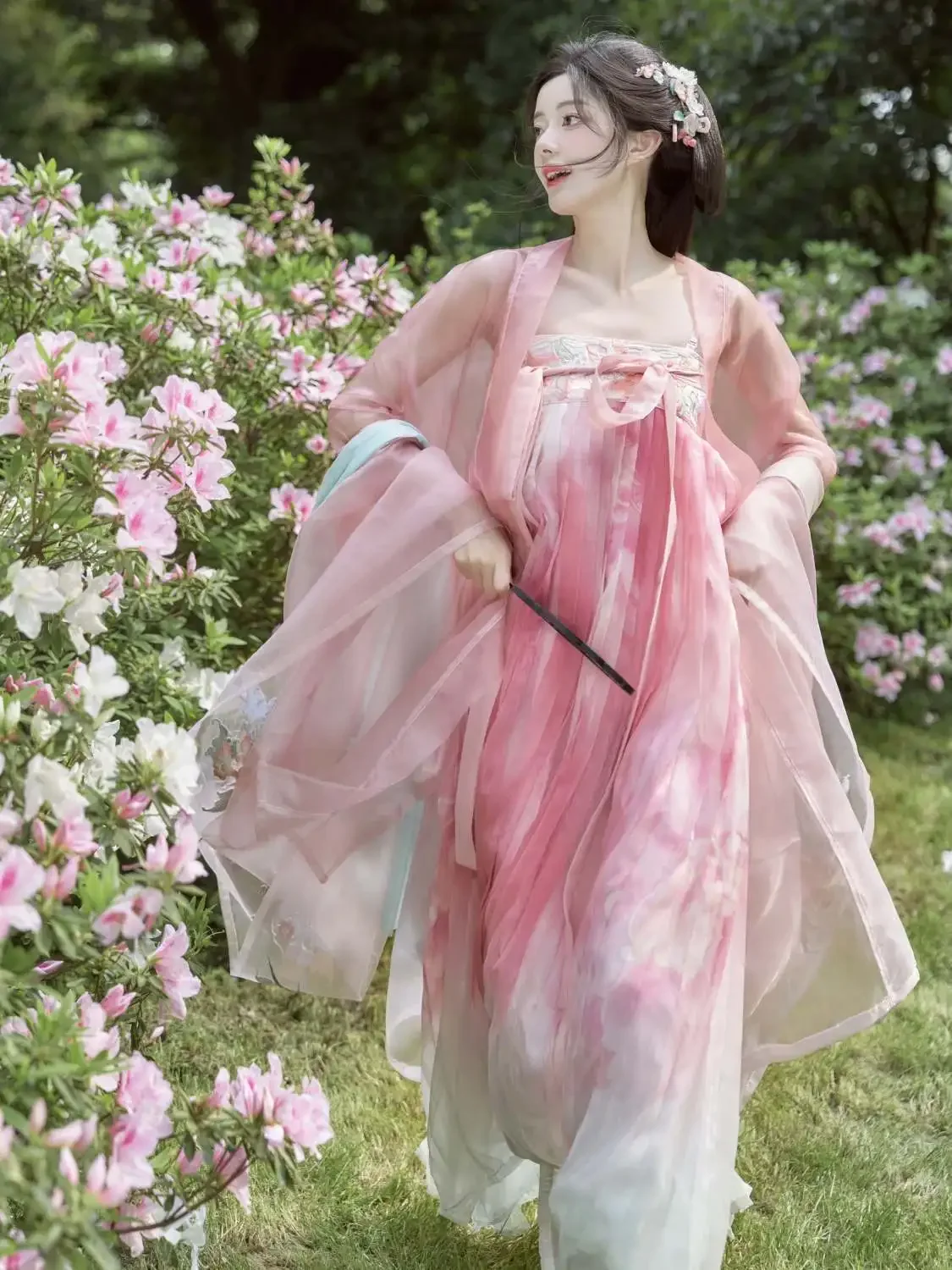 Китайский Тан Ханфу, рубашка с большими рукавами и вышивкой для тяжелой промышленности, ретро-танцевальная фея, милый женский повседневный комплект ханьфу
Китайский Тан Ханфу, рубашка с большими рукавами и вышивкой для тяжелой промышленности, ретро-танцевальная фея, милый женский повседневный комплект ханьфу