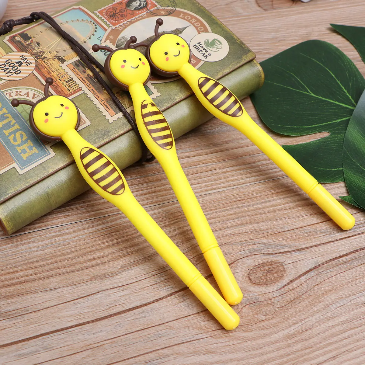 20Pcs Gel Pen Cartoon Bee Plastic Pen Creative Design School Office Supplies for Students Writing Smoothly
20Pcs Gel Pen Cartoon Bee Plastic Pen Creative Design School Office Supplies for Students Writing Smoothly