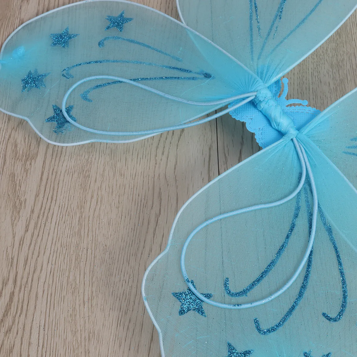 4Pcs Princess Fairy Costume Set for Girls Wing Tutu Skirt Headband Swan Ideal for Cosplay Masquerade Birthday Party
4Pcs Princess Fairy Costume Set for Girls Wing Tutu Skirt Headband Swan Ideal for Cosplay Masquerade Birthday Party