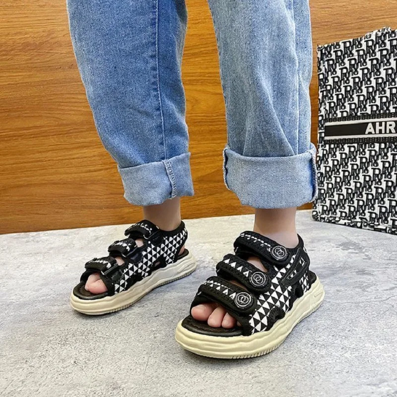 Summer Children's Sandals Boys Girls Outdoor Beach Sandals Breathable Soft Comfortable Shoes Kids Lightweight Sandal
Summer Children's Sandals Boys Girls Outdoor Beach Sandals Breathable Soft Comfortable Shoes Kids Lightweight Sandal