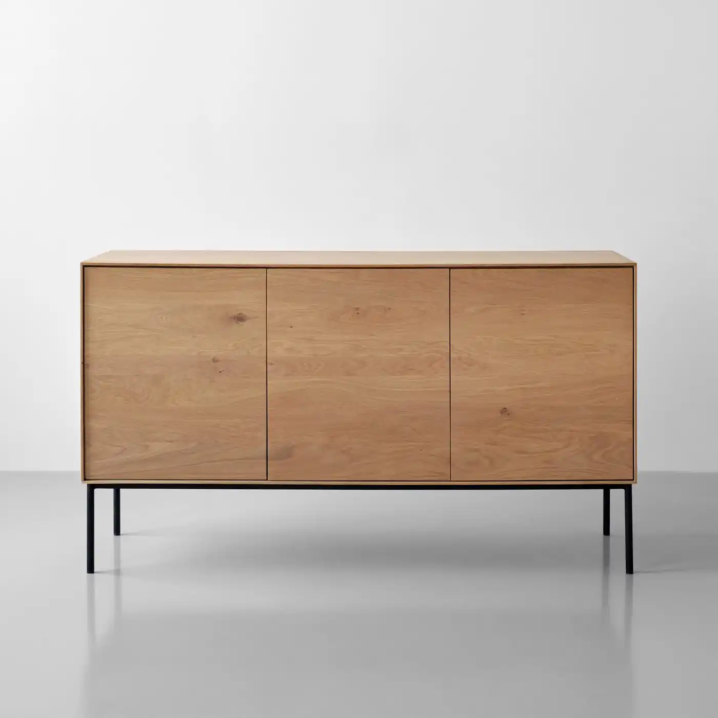 xx-Modern Black Metal Leg White Oak Wood Panel Large Living Room Apartment Hotel Sideboard Storage Cabinet^
xx-Modern Black Metal Leg White Oak Wood Panel Large Living Room Apartment Hotel Sideboard Storage Cabinet^