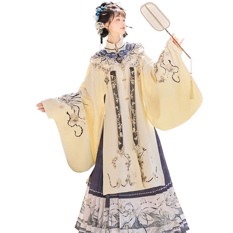 Оригинальный женский комплект Hanfu в стиле династии Мин, тяжелый рабочий вышитый воротник-облако с юбкой в китайском стиле с конским лицом
Оригинальный женский комплект Hanfu в стиле династии Мин, тяжелый рабочий вышитый воротник-облако с юбкой в китайском стиле с конским лицом