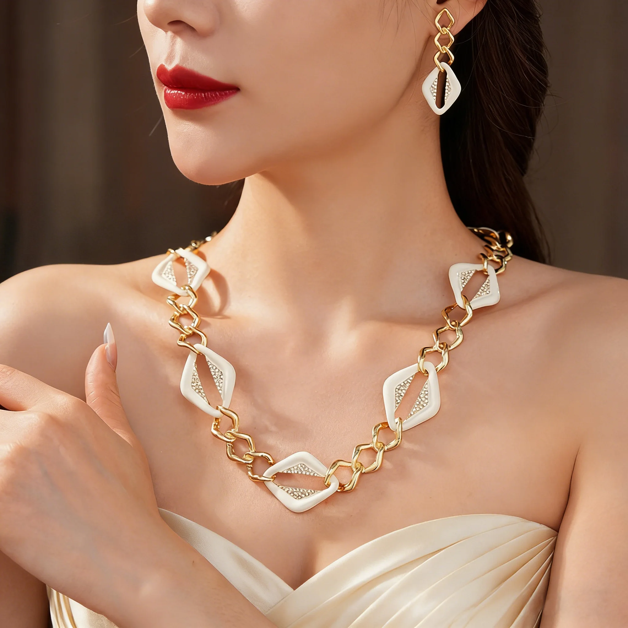 Chunky Gold Chain Jewelry Set White Enamel Rhombus Statement Necklace Earrings Rhinestone Geometric Retro Jewelry for Women
Chunky Gold Chain Jewelry Set White Enamel Rhombus Statement Necklace Earrings Rhinestone Geometric Retro Jewelry for Women