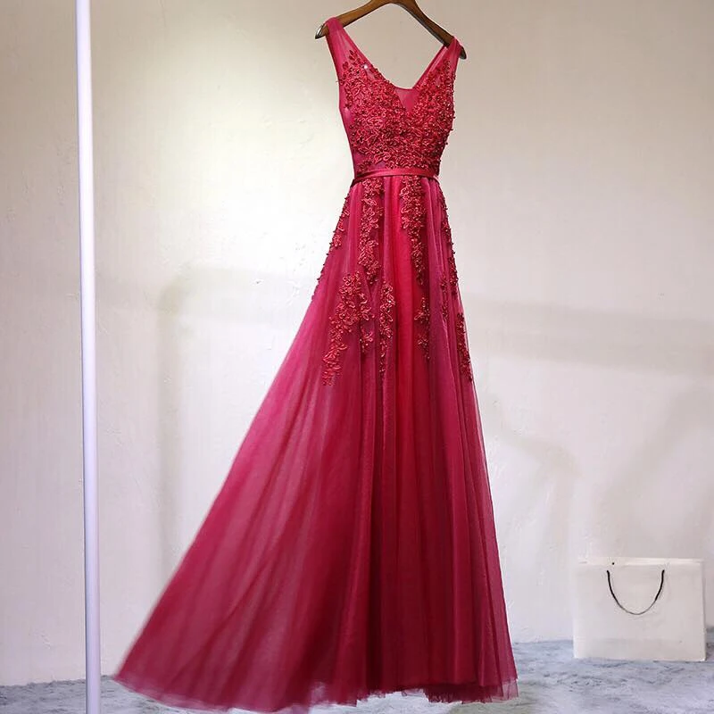 Women Burgundy Evening Dress Lace Appliques Tulle V-Neck Sexy Backless Prom Dresses A-Line Floor-Length Sleeveless Party Vestido
Women Burgundy Evening Dress Lace Appliques Tulle V-Neck Sexy Backless Prom Dresses A-Line Floor-Length Sleeveless Party Vestido