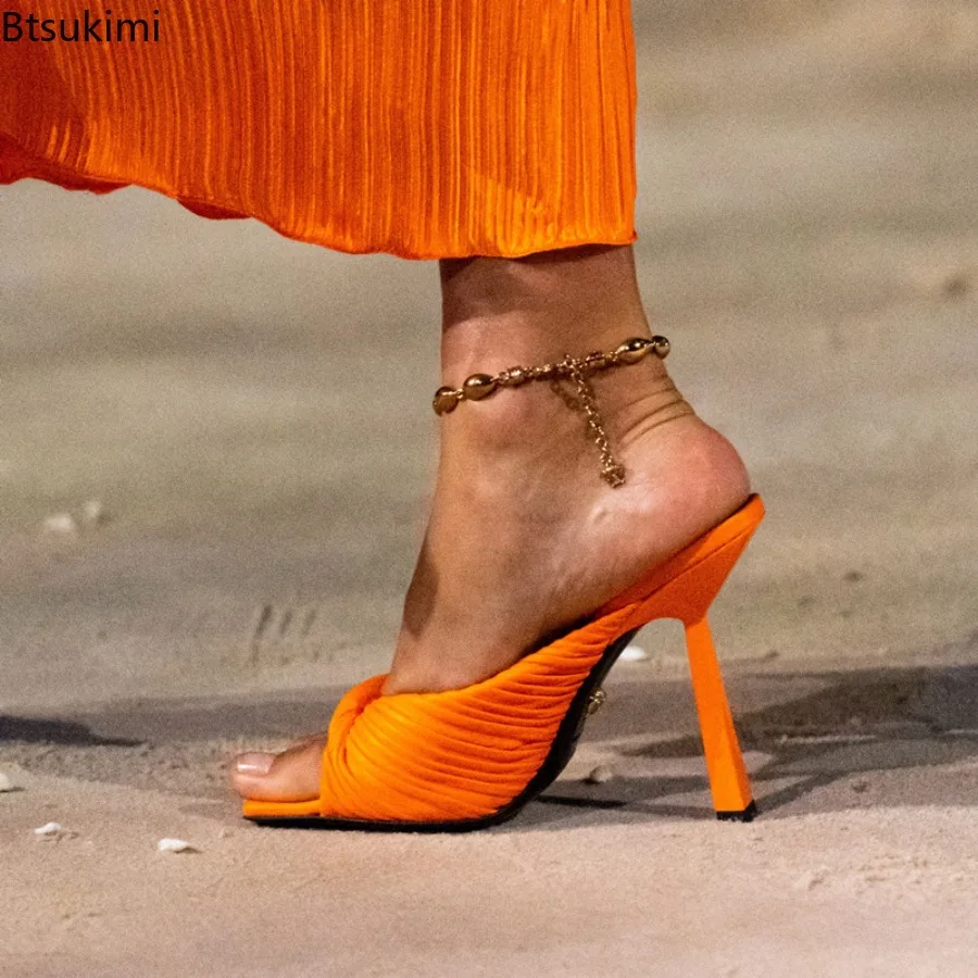 New Summer Multi-color Pleated Slippers Women's Square Toe Peep Stiletto Heel Slip on Sandals Fashion Outdoor Casual Slippers
New Summer Multi-color Pleated Slippers Women's Square Toe Peep Stiletto Heel Slip on Sandals Fashion Outdoor Casual Slippers
