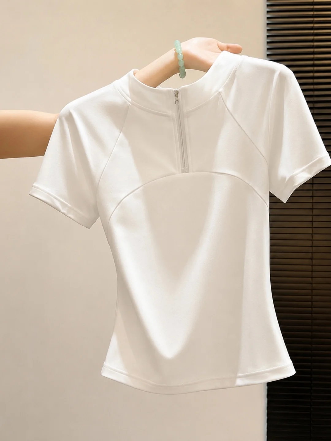 Commuter Style Half Zipper Pure Color Short Sleeve T-Shirt Versatile Ageless Summer Top for Women Korean Straight Cut Fit
Commuter Style Half Zipper Pure Color Short Sleeve T-Shirt Versatile Ageless Summer Top for Women Korean Straight Cut Fit