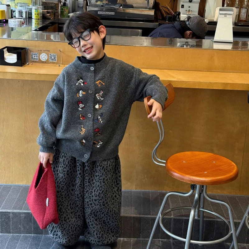 2025 Boys Cartoon Cardigan, Korean Thick Knit Sweater Soft Loose Coat Winter Fashion Top
2025 Boys Cartoon Cardigan, Korean Thick Knit Sweater Soft Loose Coat Winter Fashion Top