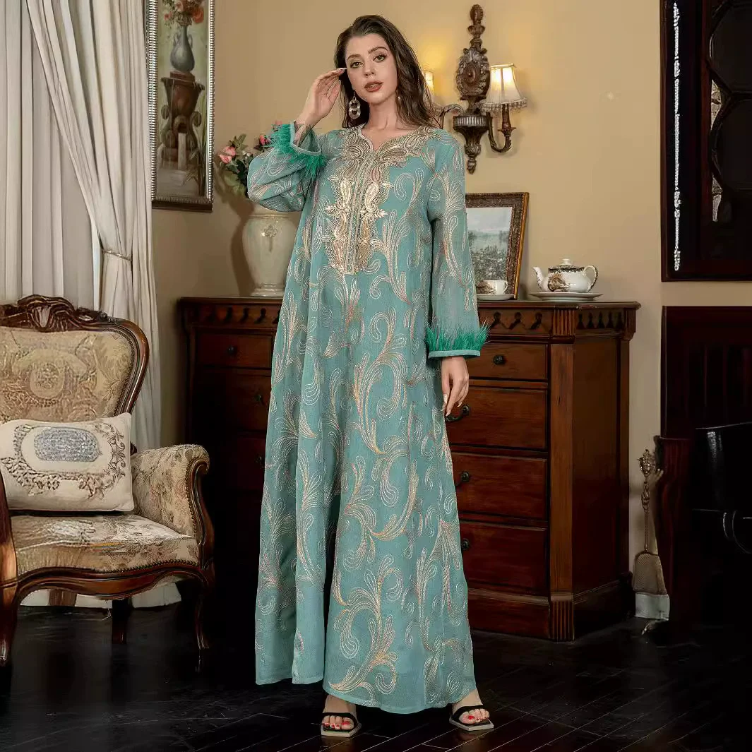 Ближний Восток, Саудовская Аравия, мусульманская роскошная мода, халат для Рамадана, женский халат с длинными рукавами, абайя, вышивка, элегантный темперамент 
Ближний Восток, Саудовская Аравия, мусульманская роскошная мода, халат для Рамадана, женский халат с длинными рукавами, абайя, вышивка, элегантный темперамент