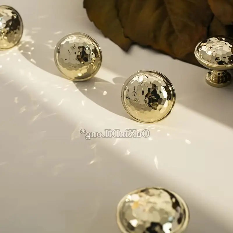 Luxury 4PCS Solid Brass Hammer Pattern Furniture Pulls Handles Drawer Knobs Cupboard Wardrobe Closet Wine Cabinet Pulls Knobs
Luxury 4PCS Solid Brass Hammer Pattern Furniture Pulls Handles Drawer Knobs Cupboard Wardrobe Closet Wine Cabinet Pulls Knobs