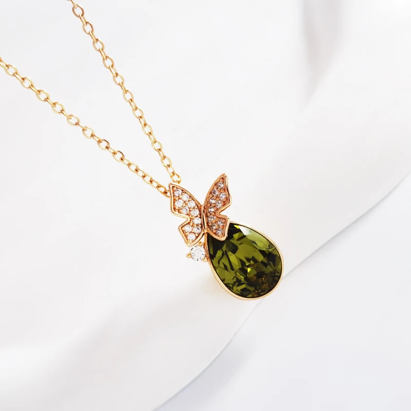 Women's Neck Jewelry made with Crystal from Austria for Ladies Wedding Party New Water Drop Design Pendant Necklaces Bijoux Gift
Women's Neck Jewelry made with Crystal from Austria for Ladies Wedding Party New Water Drop Design Pendant Necklaces Bijoux Gift