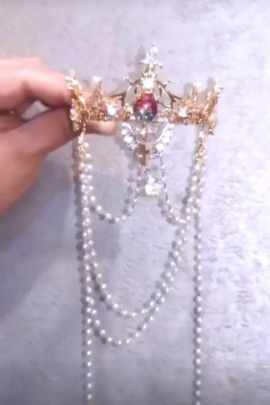 1/3 BJD Doll Crown, Gemstones And Diamonds Tiara, Pearl Beaded Headdress Jewelry Accessories
1/3 BJD Doll Crown, Gemstones And Diamonds Tiara, Pearl Beaded Headdress Jewelry Accessories