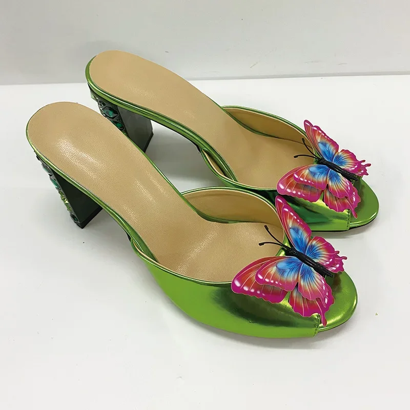 Genuine Leather Butterfly Slippers Women Unique Desgin Sandals Middle Square Heels Shoes Open Toe Summer Sexy Ladies Slides
Genuine Leather Butterfly Slippers Women Unique Desgin Sandals Middle Square Heels Shoes Open Toe Summer Sexy Ladies Slides