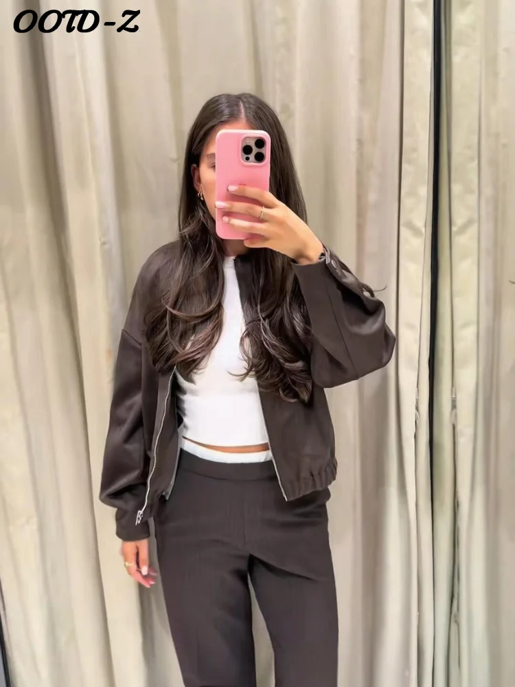 Casual Suede Zipper Jacket Women Vintage Solid O-neck Long Sleeves Pockets Female Coat 2025 Autumn All-matching Lady Streetwears
Casual Suede Zipper Jacket Women Vintage Solid O-neck Long Sleeves Pockets Female Coat 2025 Autumn All-matching Lady Streetwears