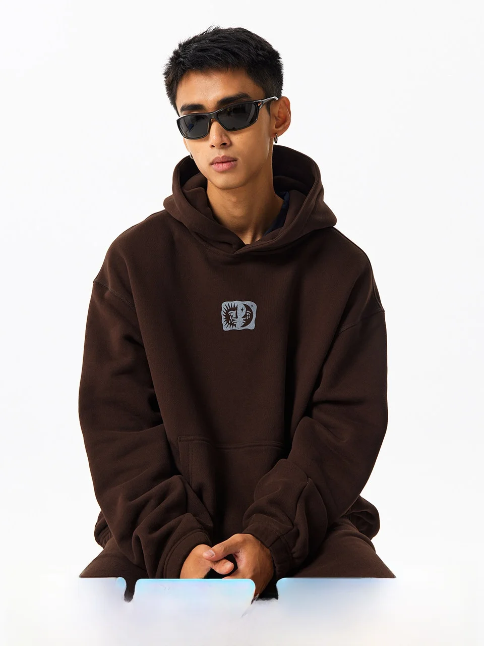 Crnenter ex Hooded Fce Sweatirt Moon Tear Stamp Design Soft Comfortable Oversized Cotton Polyester Blend Casual ...
Crnenter ex Hooded Fce Sweatirt Moon Tear Stamp Design Soft Comfortable Oversized Cotton Polyester Blend Casual ...
