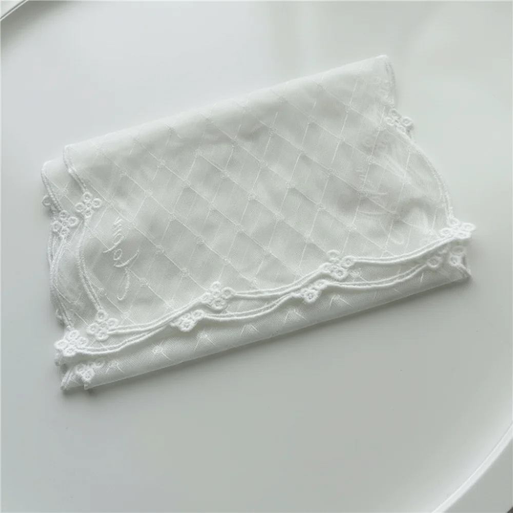 Versatile Retro Women's Lace Scarf Long Solid Color Sunscreen Shawl Korean Version Embroidered Flower Female Headscarf for Women
Versatile Retro Women's Lace Scarf Long Solid Color Sunscreen Shawl Korean Version Embroidered Flower Female Headscarf for Women