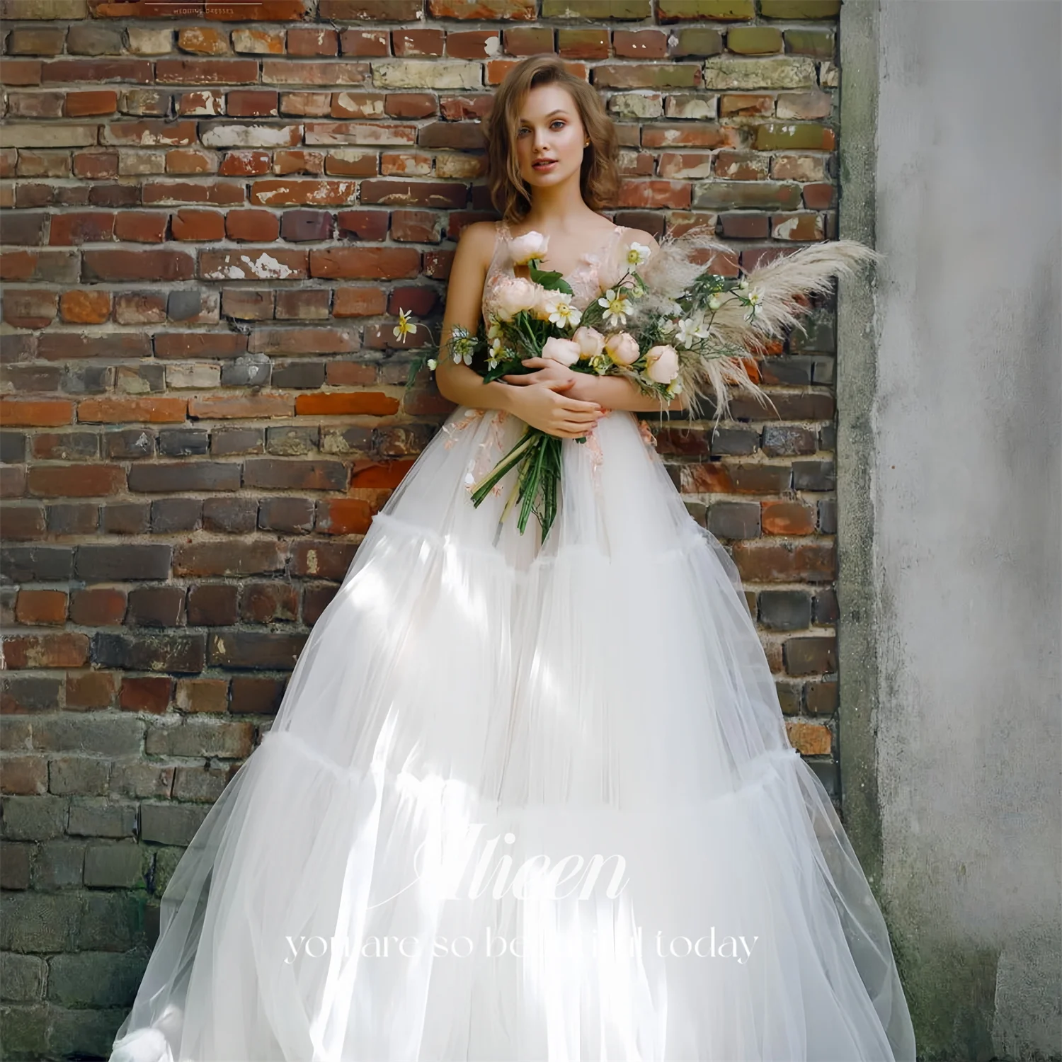 Evening Dress Women European White Tulle Sweetheart Ball Gown Flowers Formal Aileen Sleeveless Floor-Length 2026 Customized
Evening Dress Women European White Tulle Sweetheart Ball Gown Flowers Formal Aileen Sleeveless Floor-Length 2026 Customized