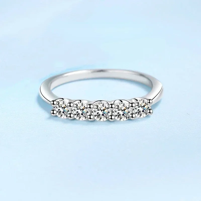 Designer Jewelry Lady 18K White Gold Sparkling VVS1 D Color 0.5CT Moissanite Diamond Quality Excellent Ring Wedding for Women
Designer Jewelry Lady 18K White Gold Sparkling VVS1 D Color 0.5CT Moissanite Diamond Quality Excellent Ring Wedding for Women