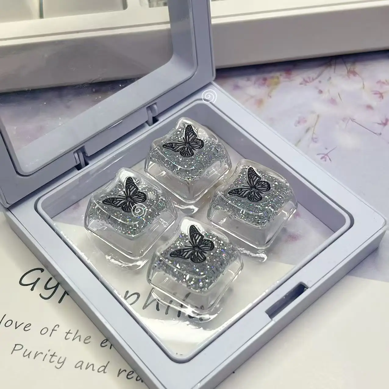 Creative DIY Black Butterfly Keycaps Cute Transparent Cat Head Keycaps Drip Glue Transparent Gaming Mechanical Keyboard Keycaps
Creative DIY Black Butterfly Keycaps Cute Transparent Cat Head Keycaps Drip Glue Transparent Gaming Mechanical Keyboard Keycaps