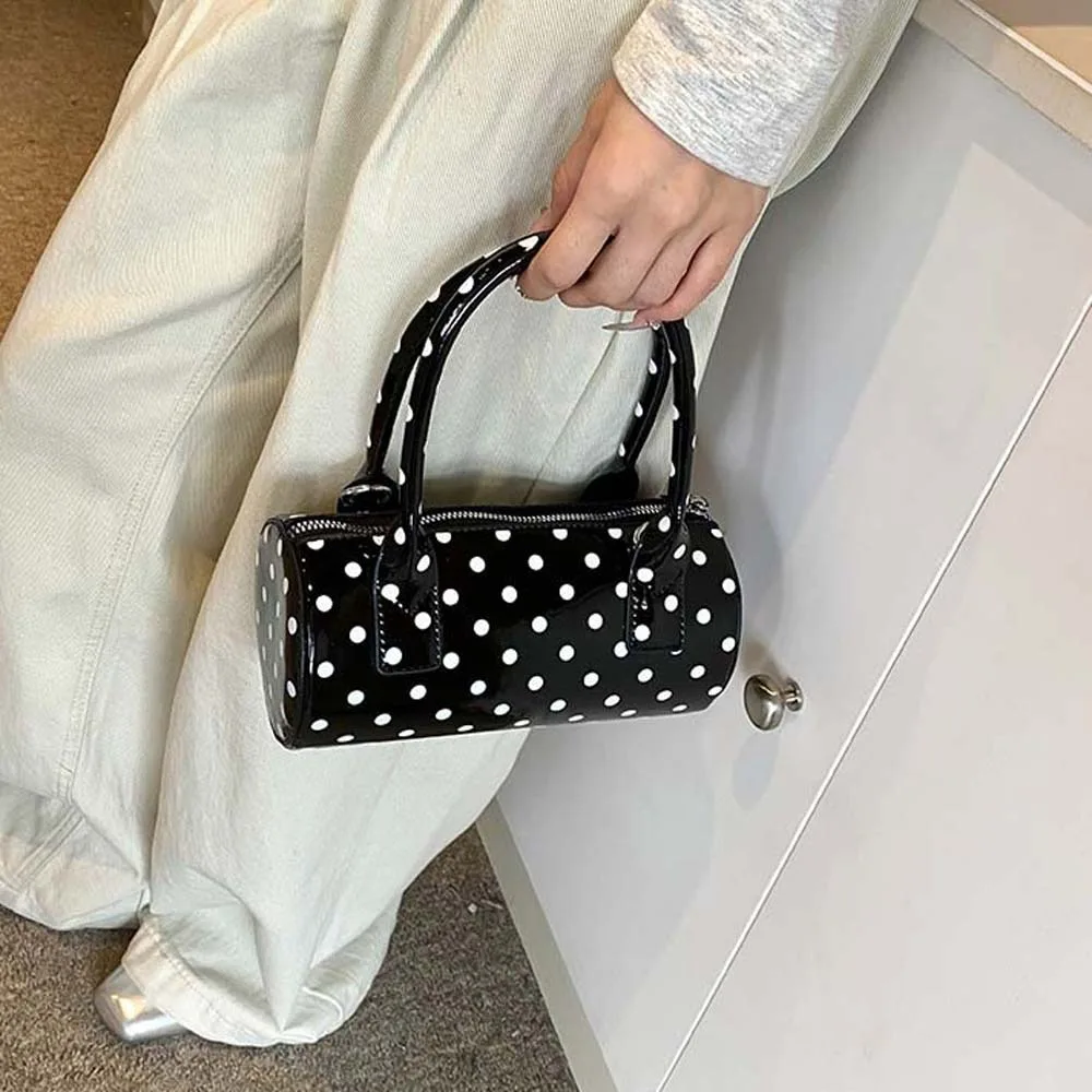 Polyester Polka Dot Cylindrical Bag Anti-Splash Water Large Capacity Spicy Girl Handbag Korean Style Black PU Shoulder Bag Daily
Polyester Polka Dot Cylindrical Bag Anti-Splash Water Large Capacity Spicy Girl Handbag Korean Style Black PU Shoulder Bag Daily