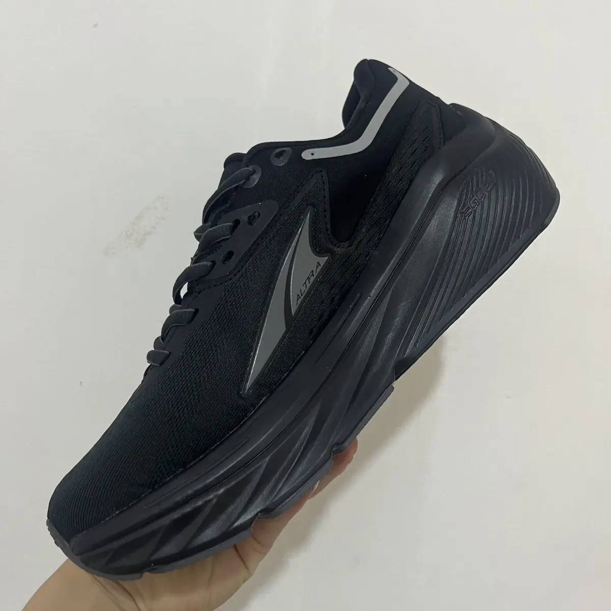 Men's and Women's Race Running Shoes Breathable Trail Running Shoes Highly Cushioned Lightweight Sneakers
Men's and Women's Race Running Shoes Breathable Trail Running Shoes Highly Cushioned Lightweight Sneakers