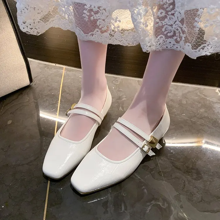 Women's 2026 New Spring Versatile Square Toe Shallow Mouth Comfortable Single Shoes
Women's 2026 New Spring Versatile Square Toe Shallow Mouth Comfortable Single Shoes