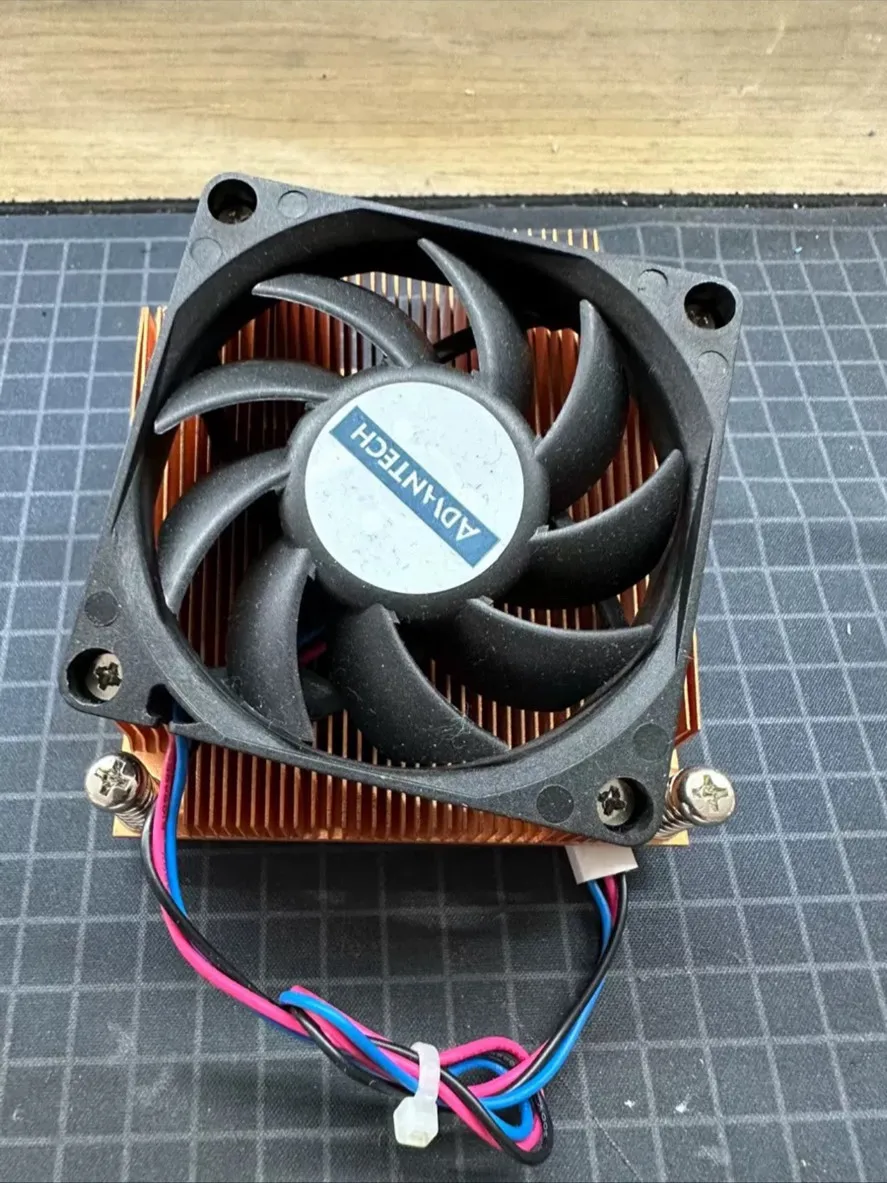 Полностью медный вентиляторный радиатор Advantech, аксессуары для серверных конструкций 1155 1151 1150.
Полностью медный вентиляторный радиатор Advantech, аксессуары для серверных конструкций 1155 1151 1150.