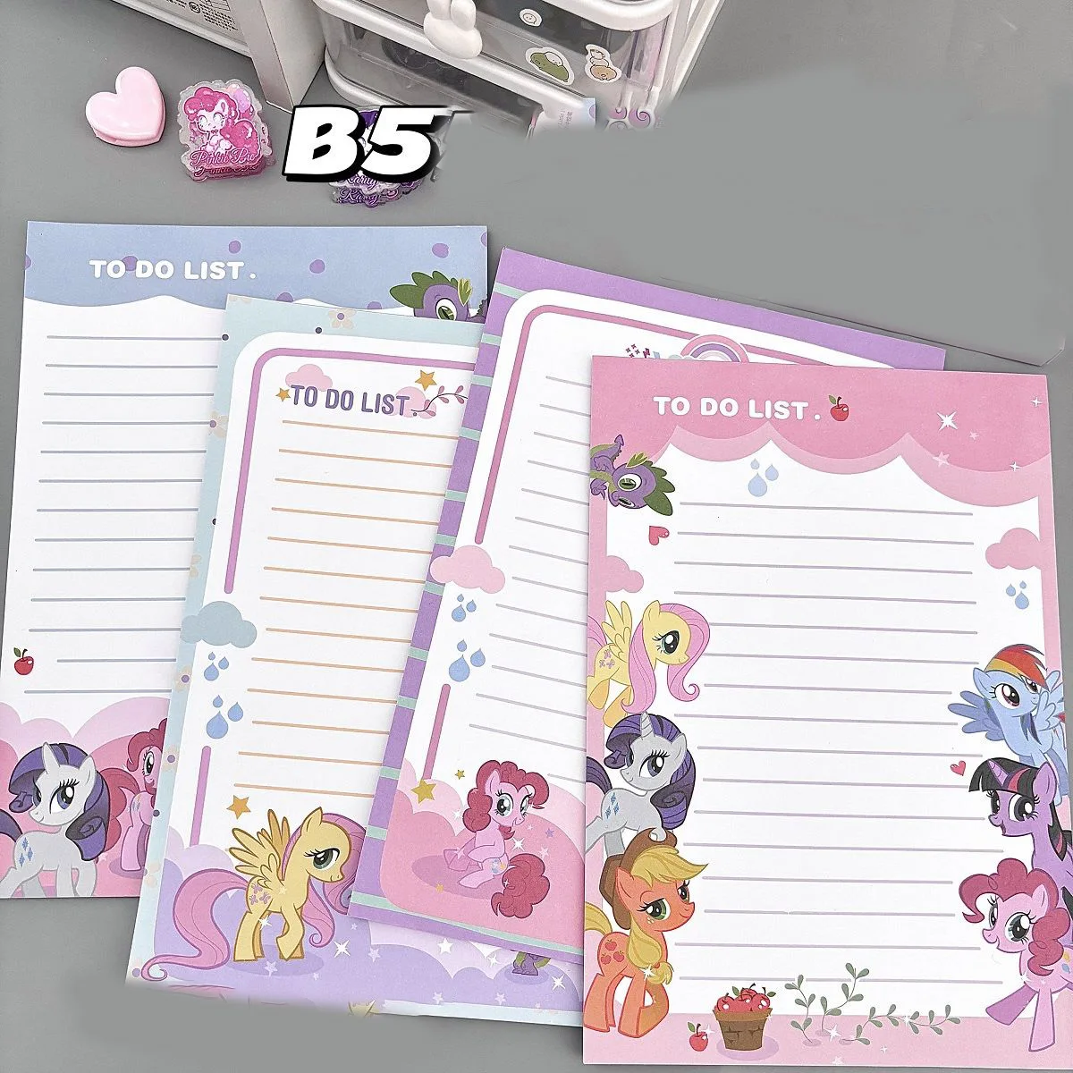 4 шт. Kawaii My Little Pony B5 Note Pad Pinkie Pie Fluttershy Rainbow Dash мультяшный аниме книга сообщений Студенческая девочка подарок детская игрушка
4 шт. Kawaii My Little Pony B5 Note Pad Pinkie Pie Fluttershy Rainbow Dash мультяшный аниме книга сообщений Студенческая девочка подарок детская игрушка