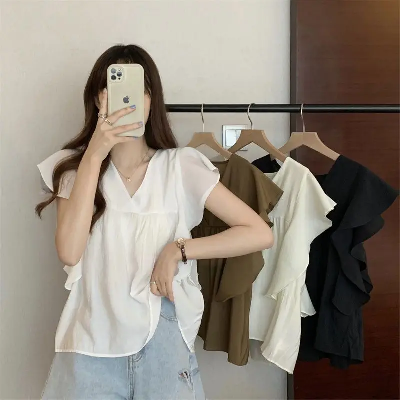 Elegant V-Neck Loose Women's Shirt with Flying Sleeves And Lace Hemline Korean Style Polyester Fiber Summer New Arrival
Elegant V-Neck Loose Women's Shirt with Flying Sleeves And Lace Hemline Korean Style Polyester Fiber Summer New Arrival