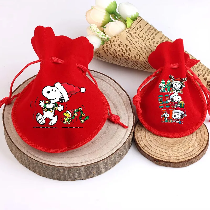 Snoopys Christmas Drawstring Pocket Cute Gift Bag Party Return A Salute Candy Bags Gift Packing Bag Xmas Tree Decoration Gifts 
Snoopys Christmas Drawstring Pocket Cute Gift Bag Party Return A Salute Candy Bags Gift Packing Bag Xmas Tree Decoration Gifts