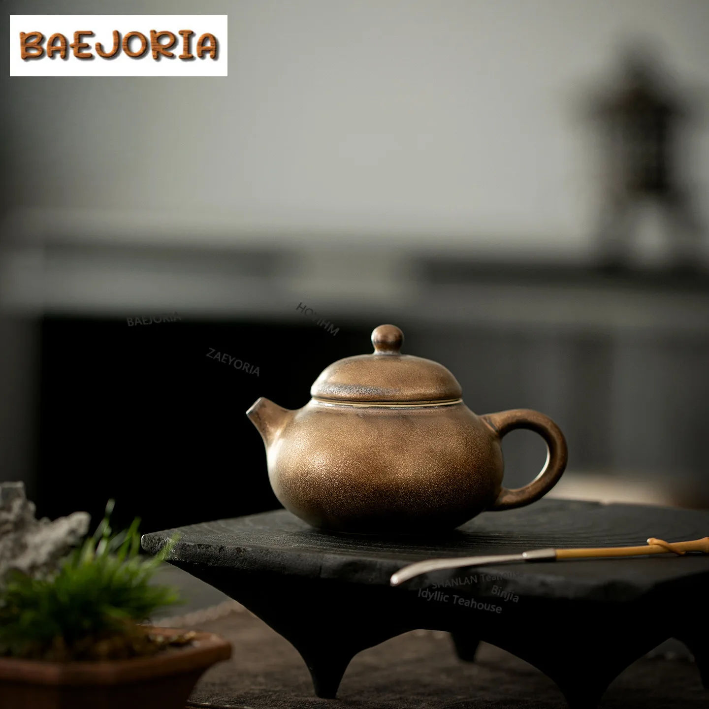 120ml Gilded Glaze Wendan Teapot Elegant Tea Infuser Pot Household Tea Maker Kettle With Ball Hole For Tea Supplies Ornaments
120ml Gilded Glaze Wendan Teapot Elegant Tea Infuser Pot Household Tea Maker Kettle With Ball Hole For Tea Supplies Ornaments