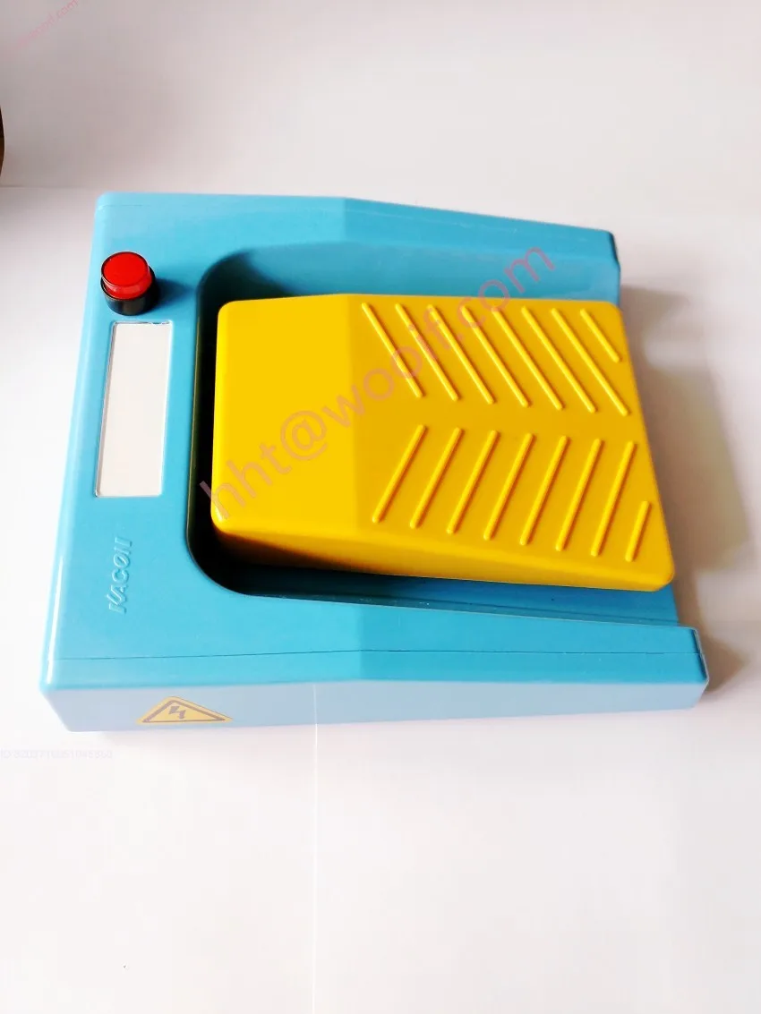 USB wireless foot pedal switch collects foot pedal simulation keyboard and any key is reliable
USB wireless foot pedal switch collects foot pedal simulation keyboard and any key is reliable