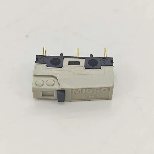MICRO Switch Mouser UM50E 250VAC 5A
MICRO Switch Mouser UM50E 250VAC 5A