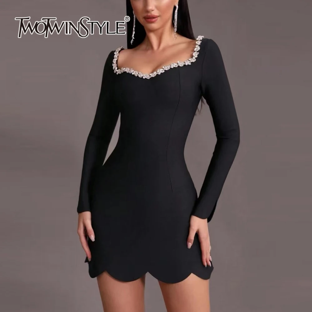 TWOTWINSTYLE Solid Sexy Spliced Diamonds Dress For Women Square Collar Long Sleeve High Waist Slimming Dresses Female KDR506245
TWOTWINSTYLE Solid Sexy Spliced Diamonds Dress For Women Square Collar Long Sleeve High Waist Slimming Dresses Female KDR506245