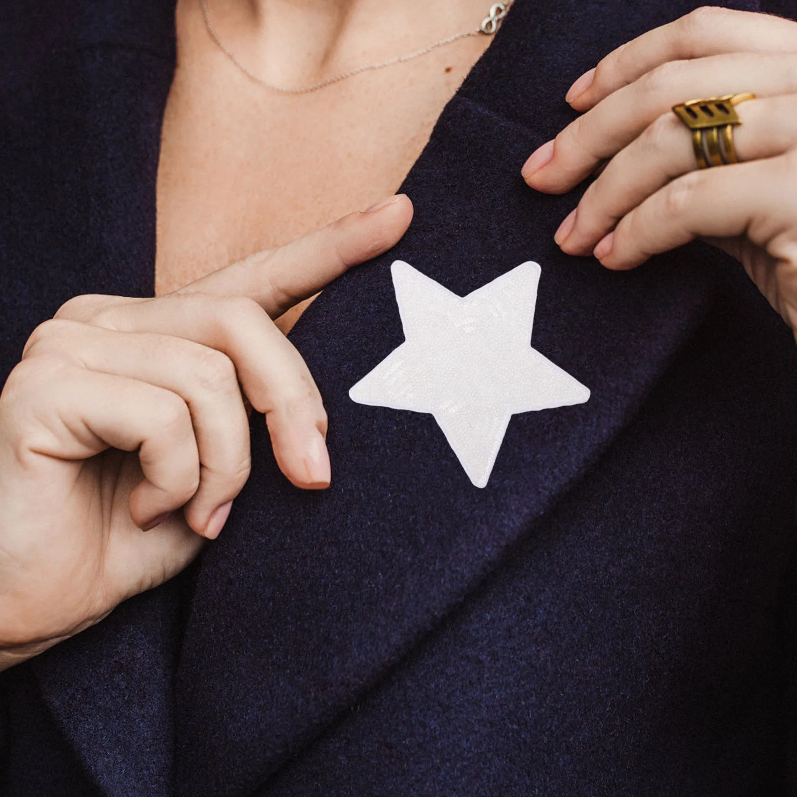 4 Pcs Sequin Star Patch Embroidery Patches Adhesive Backing Iron on Small Decorative Patches Creative DIY Clothing Accessories
4 Pcs Sequin Star Patch Embroidery Patches Adhesive Backing Iron on Small Decorative Patches Creative DIY Clothing Accessories